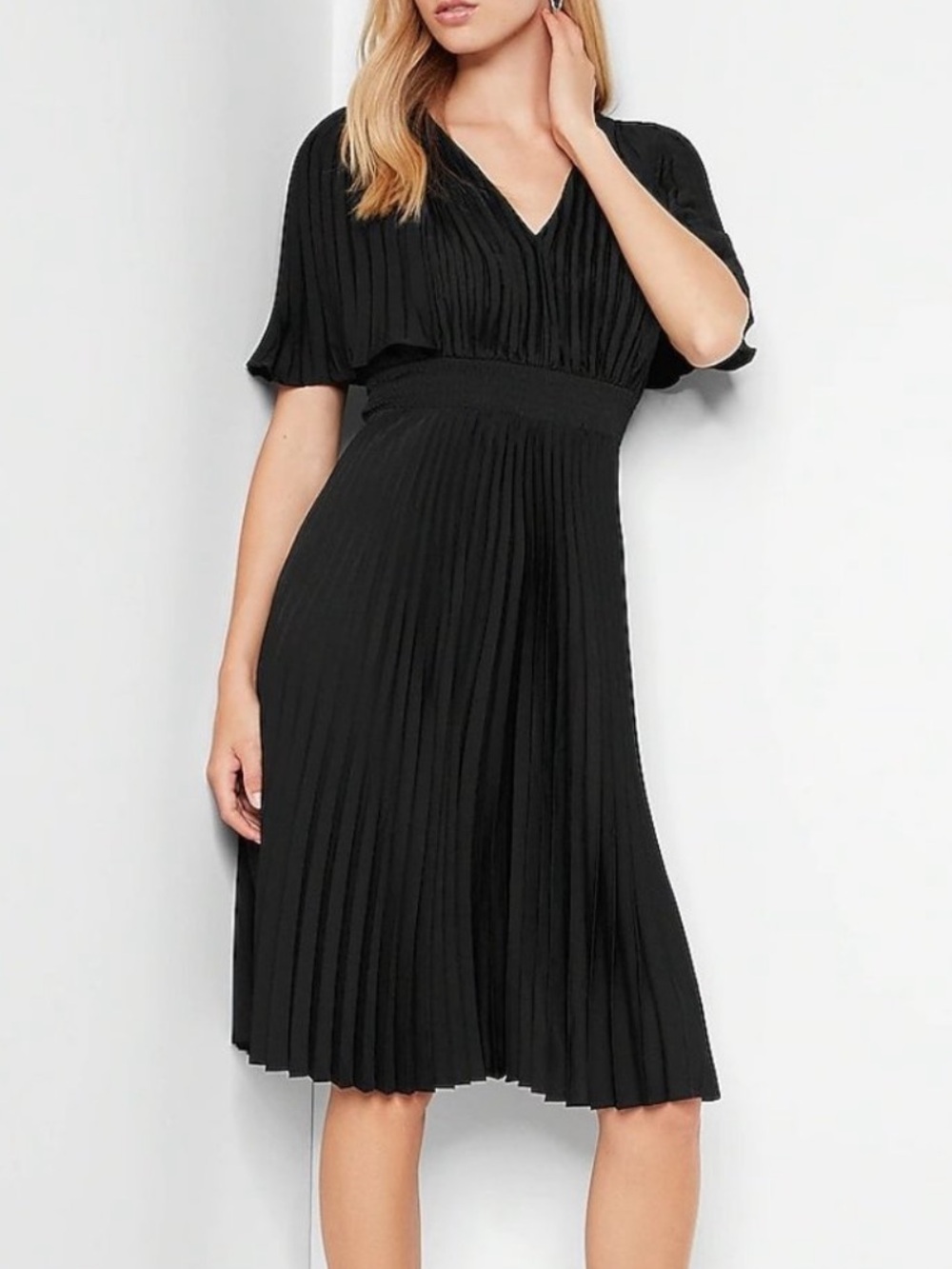 NWT Express Black Pleated V-Neck flutter sleeve XL elastic waist Midi Dress